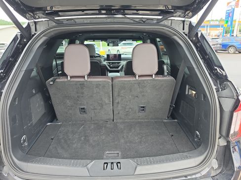 Used 2025 Ford Explorer Platinum w/ LUX Leather Package AWD/4WD image 5