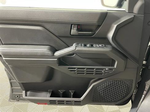 New 2026 Toyota Tacoma SR AWD/4WD image 19