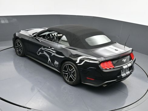 Used 2022 Ford Mustang Premium image 32