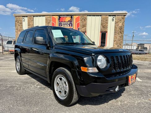 Used 2017 Jeep Patriot Sport w/ Power Value Group FWD image 1