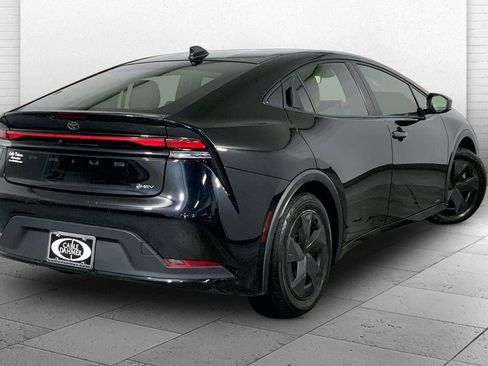 Used 2025 Toyota Prius LE AWD/4WD image 13