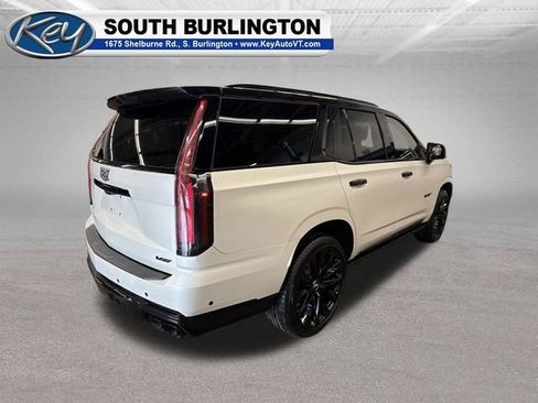 Certified 2025 Cadillac Escalade V w/ LPO, ONYX Package AWD/4WD image 8