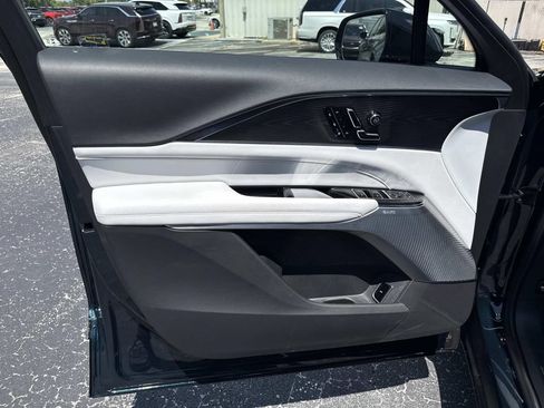 New 2026 Cadillac Lyriq Premium Luxury AWD/4WD image 21