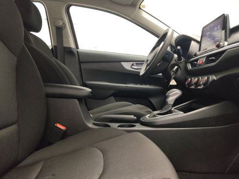 Used 2022 Kia Forte LXS FWD image 21