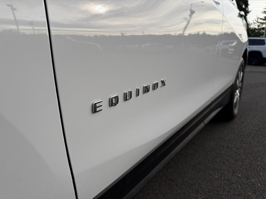 Used 2023 Chevrolet Equinox Premier AWD/4WD image 36