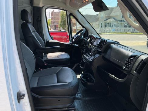 Used 2023 RAM ProMaster 2500 FWD image 16
