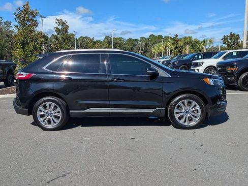 Used 2022 Ford Edge Titanium AWD/4WD image 3