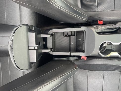 Used 2018 Ford Mustang Premium RWD image 25