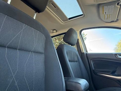 Used 2021 Ford EcoSport SE w/ SE Convenience Package image 15