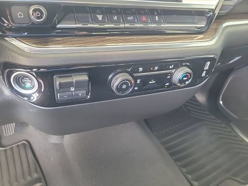 Used 2024 Chevrolet Silverado 3500 LT AWD/4WD image 22