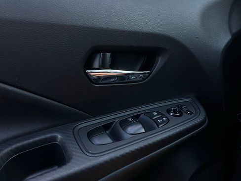 Used 2025 Nissan Versa SV image 20