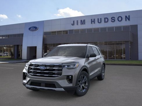 New 2026 Ford Explorer Active image 2