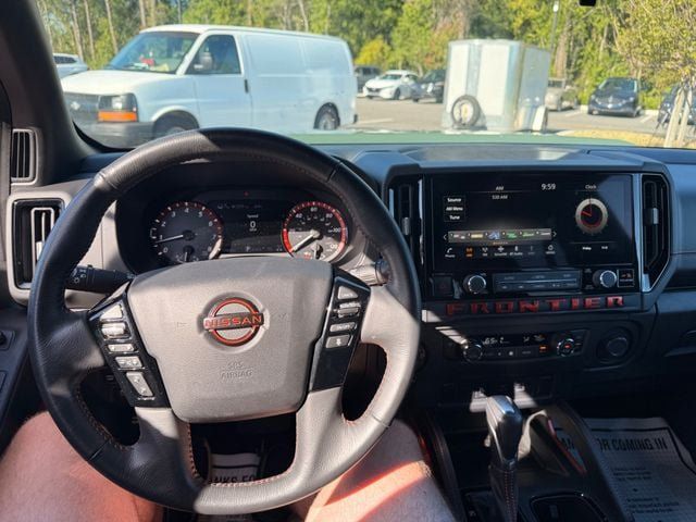Used 2025 Nissan Frontier PRO-4X AWD/4WD image 2