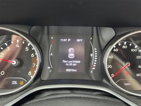 Used 2020 Jeep Compass Latitude image 15