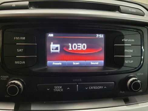 Used 2016 Kia Sorento AWD w/ LX Convenience Package image 25