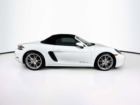 Certified 2025 Porsche 718 Boxster RWD image 8