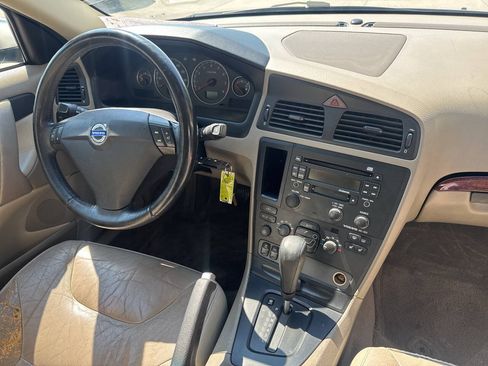 Used 2004 Volvo S60 2.4 FWD image 18
