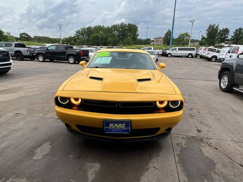 Used 2017 Dodge Challenger GT w/ Driver Convenience Group AWD/4WD image 16