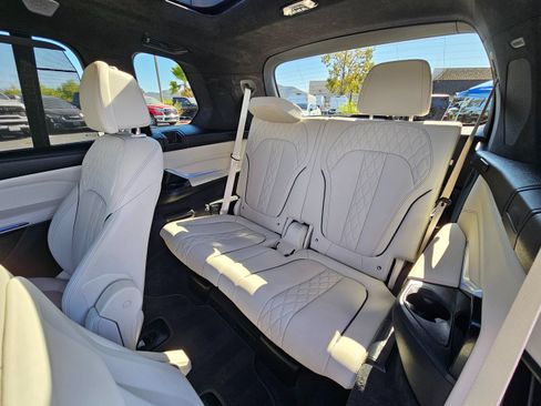 Used 2023 BMW X7 M60i w/ Executive Package AWD/4WD image 32