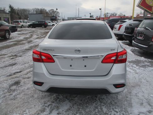 Used 2016 Nissan Sentra SV image 6