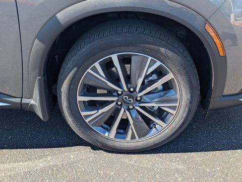 Certified 2026 INFINITI QX60 Luxe w/ Family Package image 10