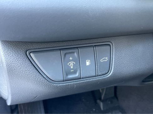 New 2026 Genesis G70 2.5T Prestige image 19