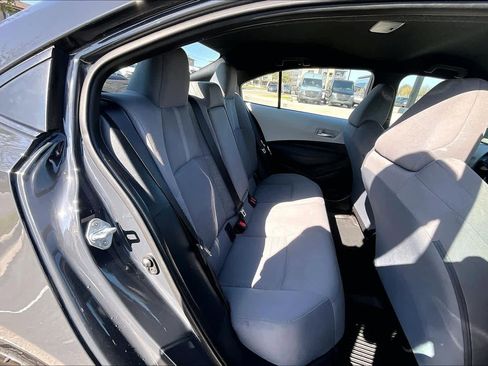 Used 2025 Toyota Corolla SE image 20