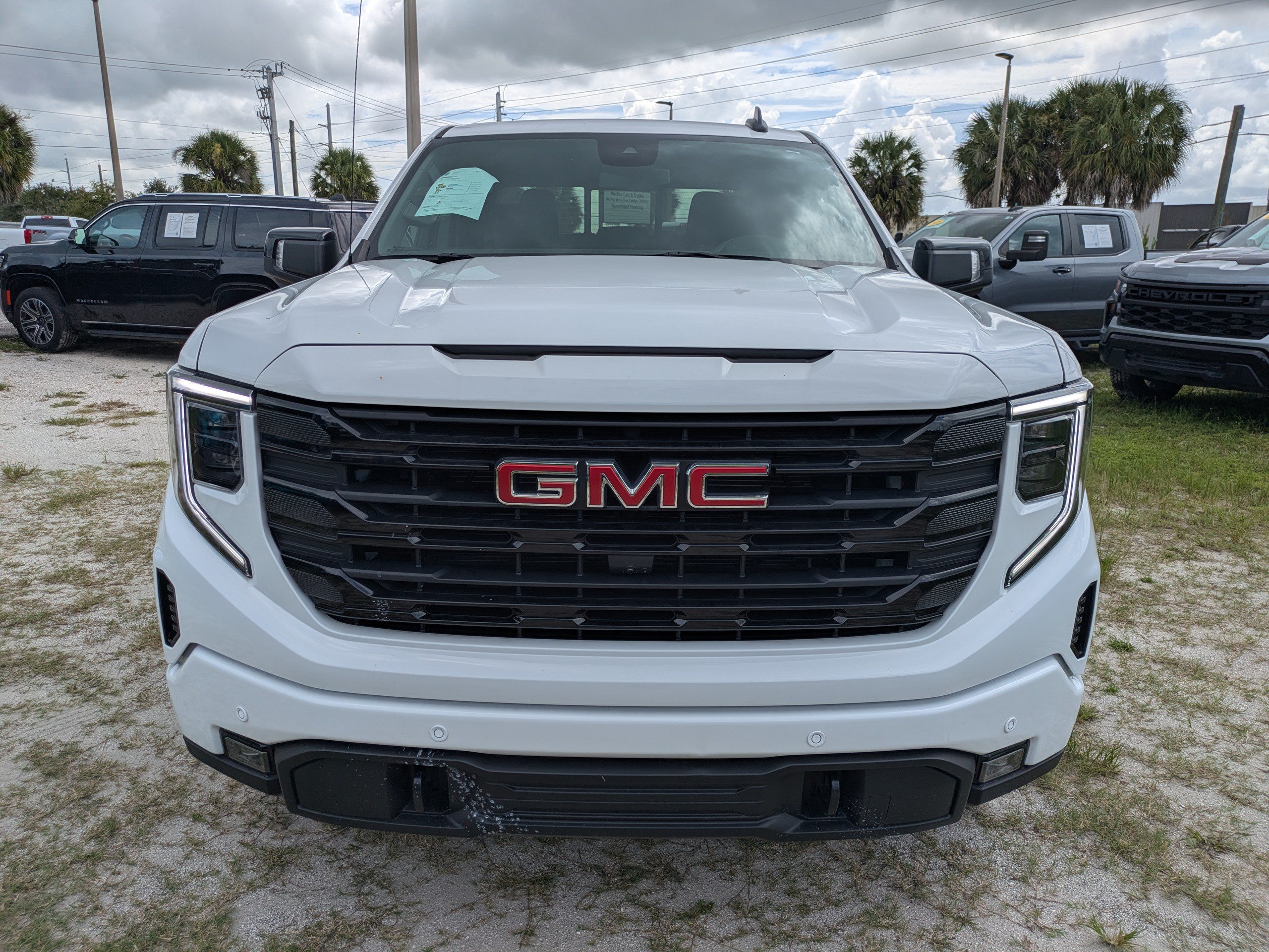 Used 2026 GMC Sierra 1500 Elevation w/ Elevation Premium Package AWD/4WD image 9