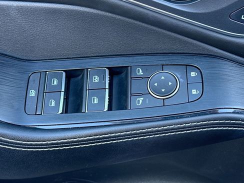 Used 2021 Nissan Rogue Platinum image 15