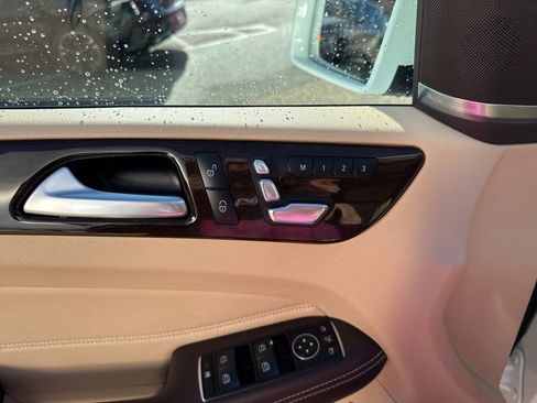 Used 2018 Mercedes-Benz GLE 350 4MATIC image 25