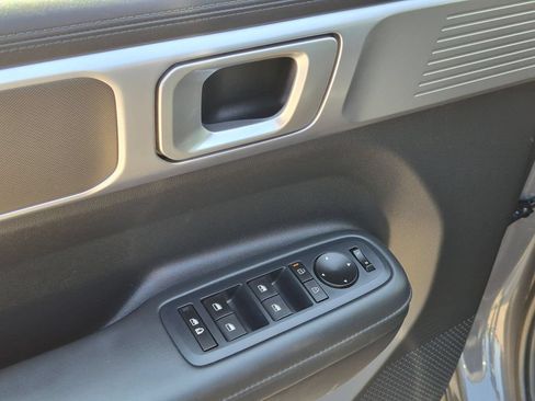 Used 2025 Hyundai Santa Fe SEL FWD image 13
