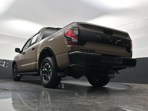 Used 2022 Nissan Titan PRO-4X w/ Pro-4x Convenience Package AWD/4WD image 41