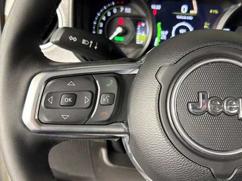 Certified 2025 Jeep Wrangler Unlimited Sahara AWD/4WD image 12