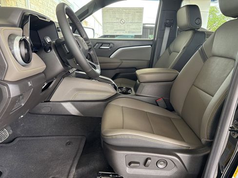 New 2026 Chevrolet Colorado ZR2 w/ Technology Package image 16