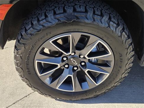 Used 2021 Chevrolet Tahoe Z71 image 9