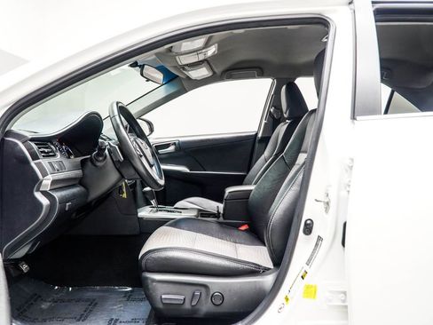 Used 2014 Toyota Camry SE image 26