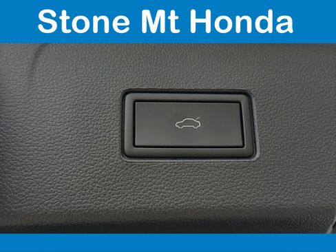 Used 2024 Volkswagen Atlas SEL Premium R-Line AWD/4WD image 11