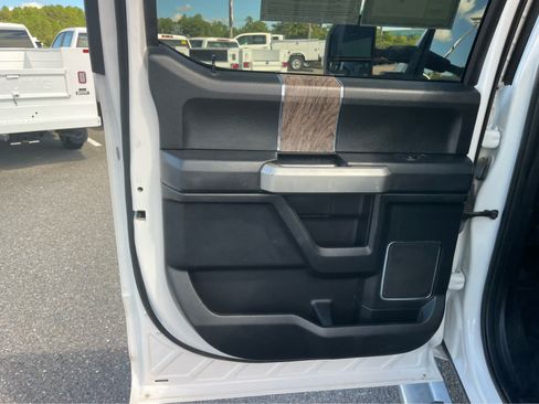 Used 2019 Ford F450 Lariat w/ Lariat Ultimate Package AWD/4WD image 19