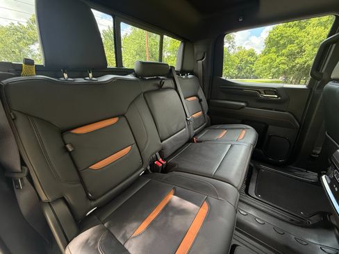 Used 2024 GMC Sierra 1500 AT4 w/ Technology Package image 24