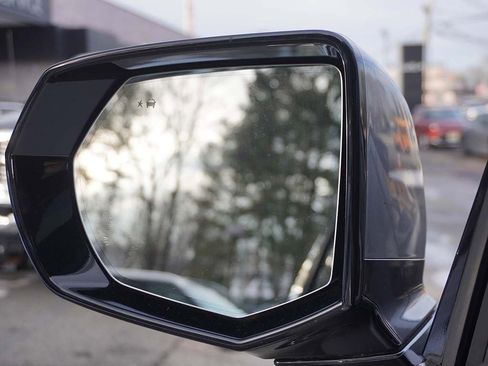 Used 2022 Cadillac Escalade Premium Luxury image 47