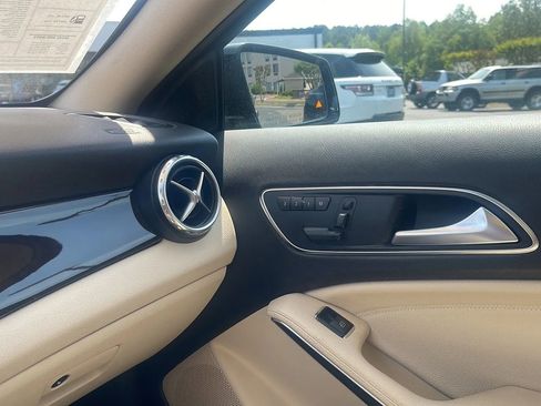 Used 2017 Mercedes-Benz GLA 250 image 17