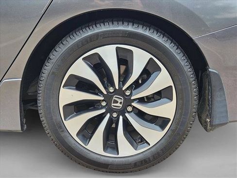 Used 2017 Honda Accord Touring image 25