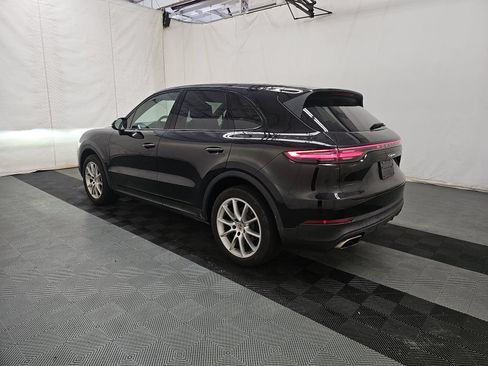 Used 2023 Porsche Cayenne AWD/4WD image 10