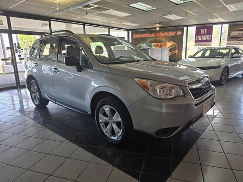 Used 2015 Subaru Forester 2.5i w/ Alloy Wheel Package AWD/4WD image 3