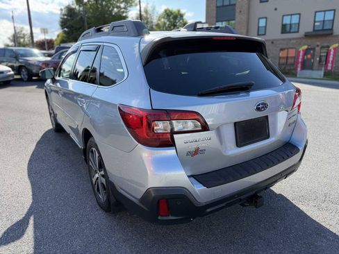 Used 2018 Subaru Outback 2.5i Limited AWD/4WD image 5