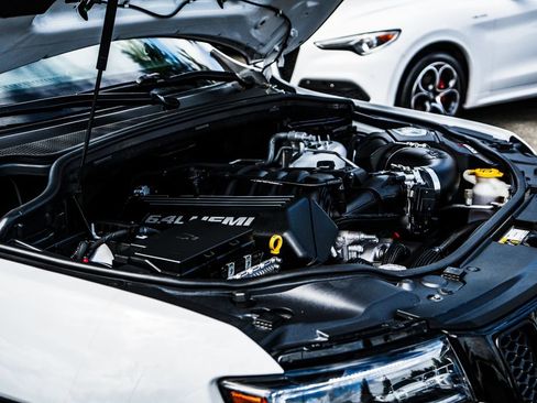 Used 2019 Jeep Grand Cherokee SRT AWD/4WD image 43