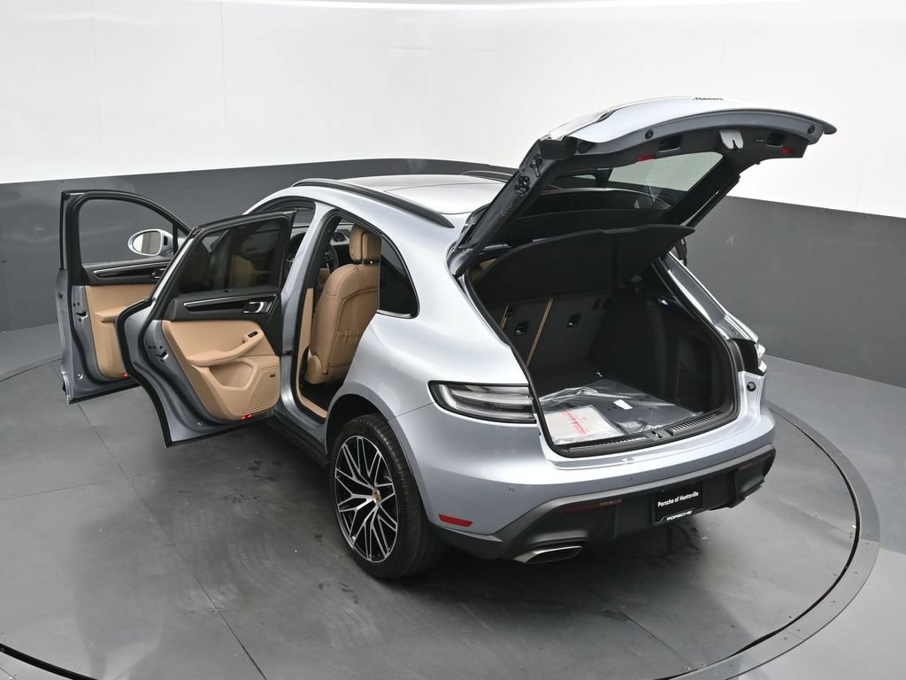 New 2026 Porsche Macan AWD/4WD image 46