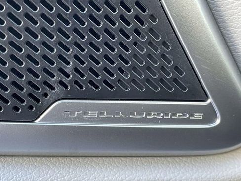 Used 2022 Kia Telluride S image 20