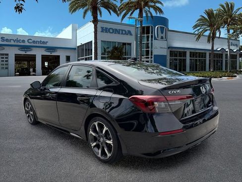 Used 2025 Honda Civic Sport image 6