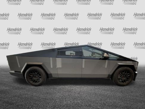 Used 2024 Tesla Cybertruck Cyberbeast AWD/4WD image 11